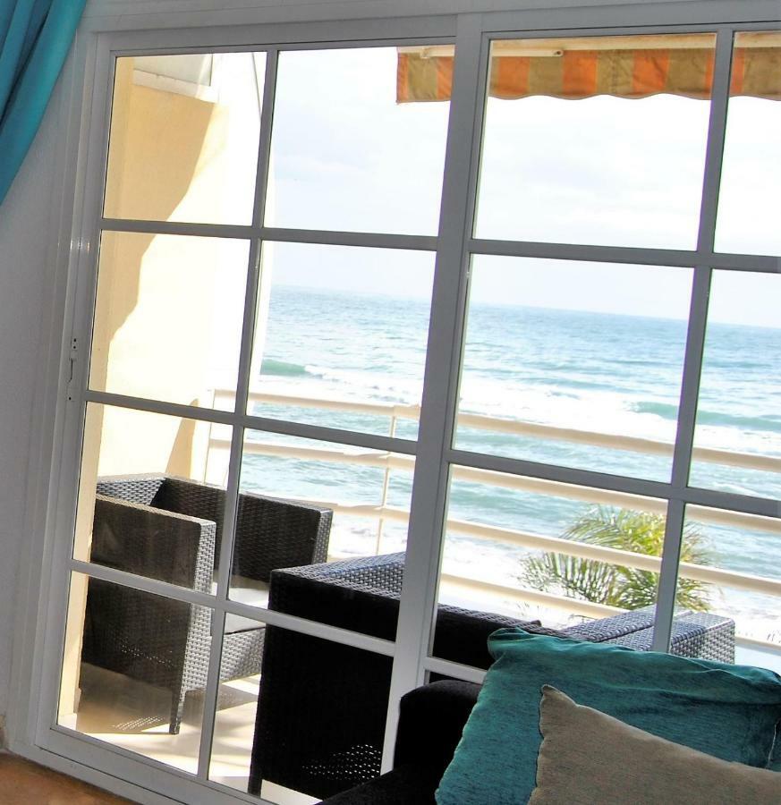 Apartamento Frente Al Mar,Primera Linea Rincón de la Victoria Eksteriør bilde