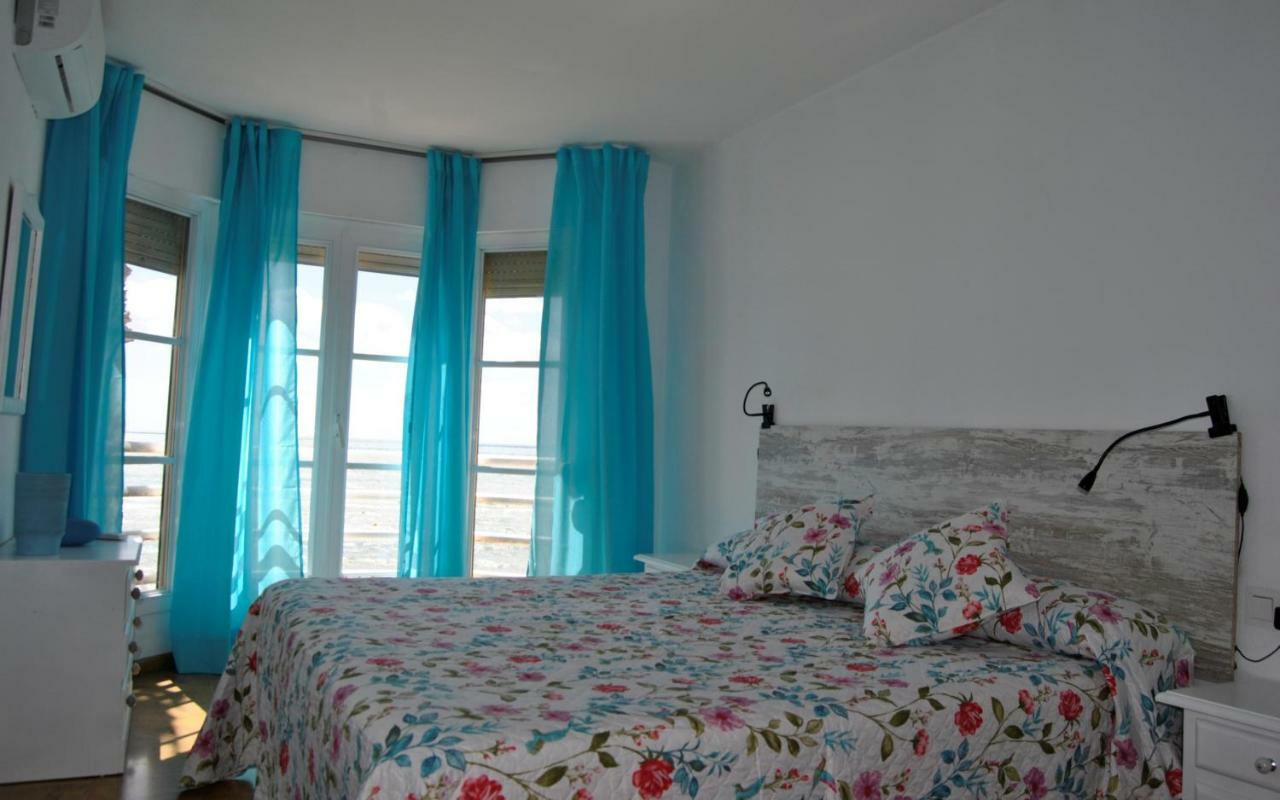 Apartamento Frente Al Mar,Primera Linea Rincón de la Victoria Eksteriør bilde
