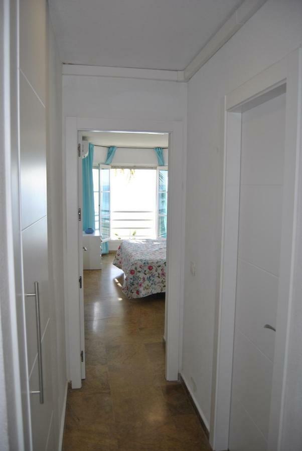 Apartamento Frente Al Mar,Primera Linea Rincón de la Victoria Eksteriør bilde
