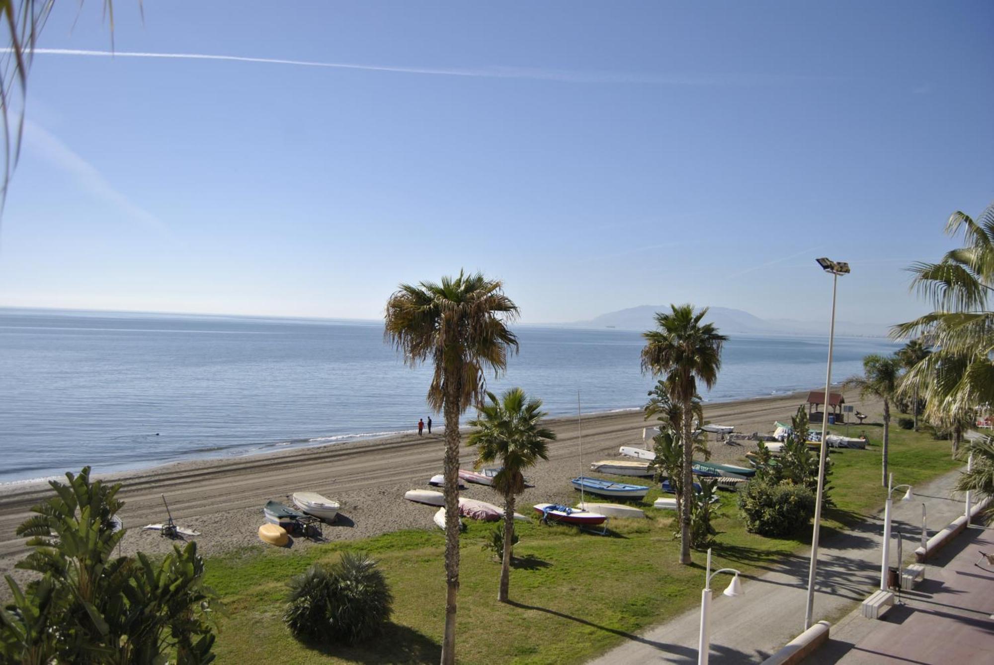 Apartamento Frente Al Mar,Primera Linea Rincón de la Victoria Eksteriør bilde
