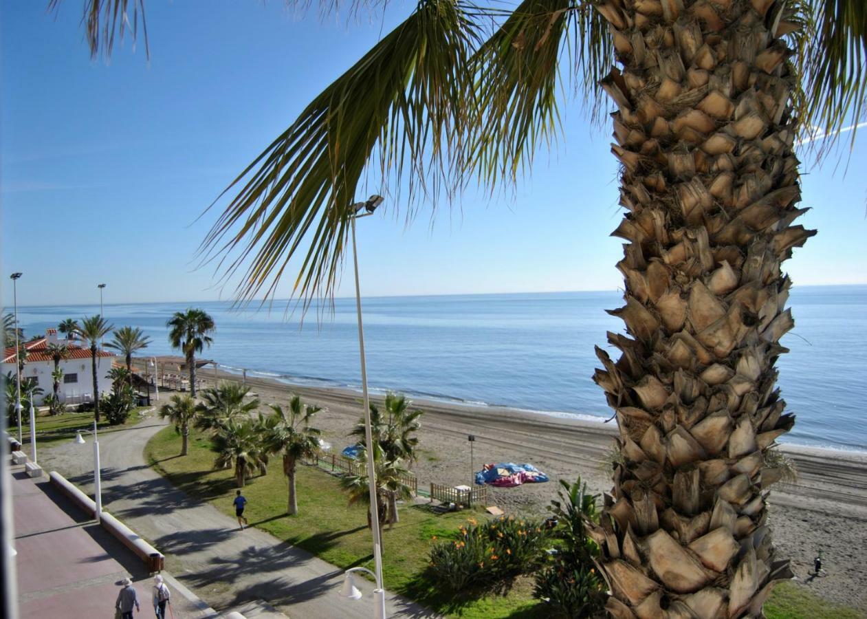 Apartamento Frente Al Mar,Primera Linea Rincón de la Victoria Eksteriør bilde